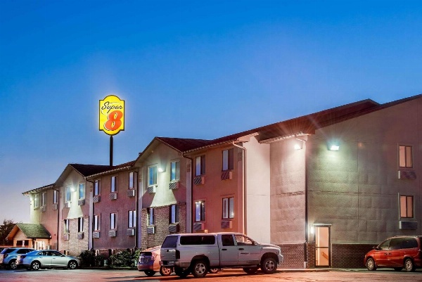 Super 8 by Wyndham Abilene KS image 2